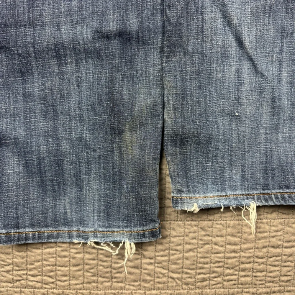 Lucky Brand 221 Original Straight Jeans Men 34x32 (36x32) Medium Wash Distressed